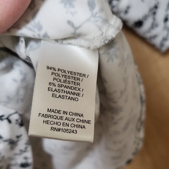 Floral Black and White Women's Top, Bobeau, Size M - Picture 5 of 6